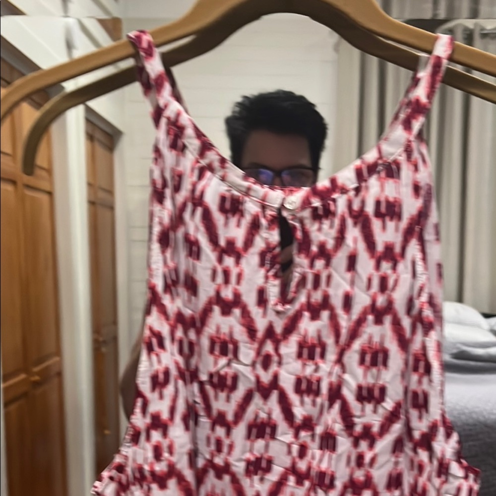 Old Navy Red and White Sleeveless Top - Picture 3 of 5